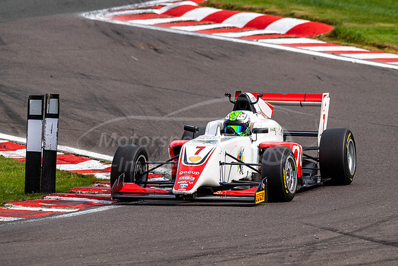 7 Roberto FARIA