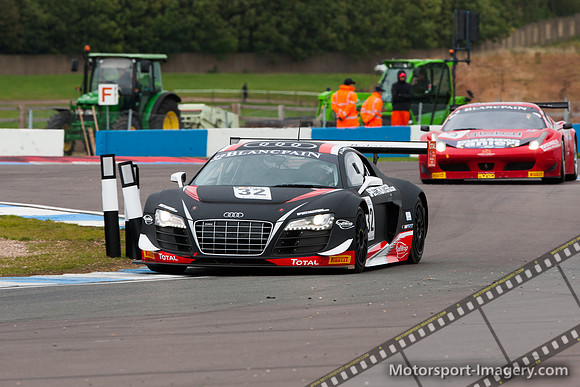 32  Belgian Audi Club Team WRT   Audi R8 LMS  Adam Carroll / Lau