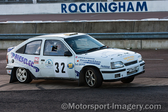 32 Steve Blackham and Helena Mayall
