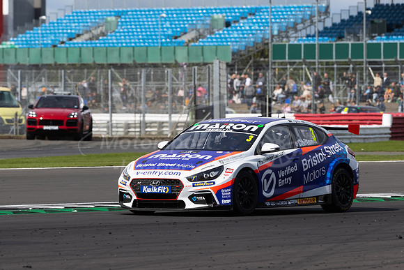 3 Tom CHILTON