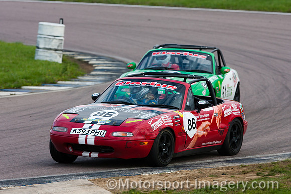 Creative Touch Design Sponsored MX5 at Rockingham