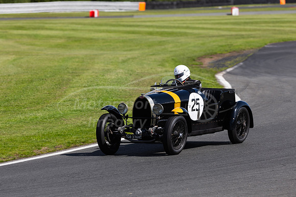 25 Timothy Dutton