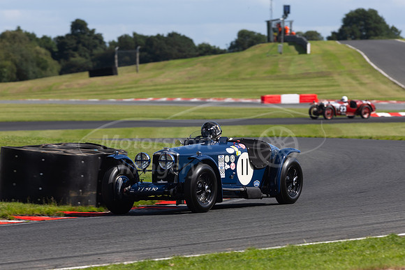 11 Alexander Hewitson
