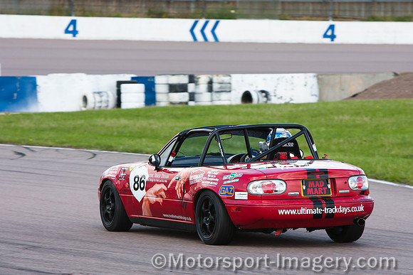 Creative Touch Design Sponsored MX5 at Rockingham