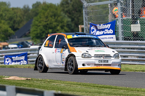 99, Danny Davies, Liam McCallion, Vauxhall Corsa