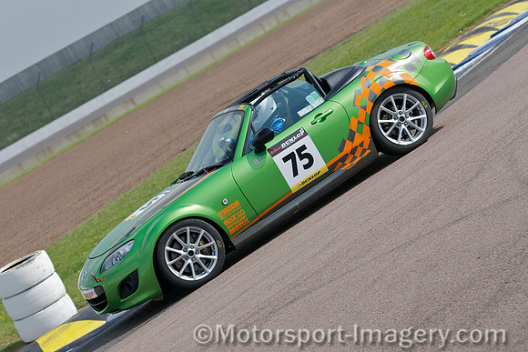 Mazda MX5, Tom Strange