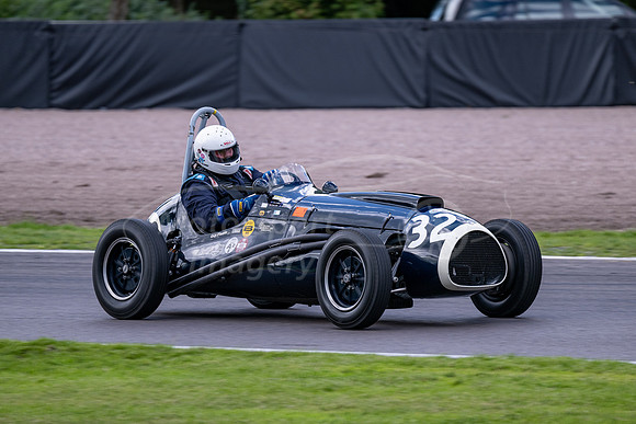 32 Guy Plante