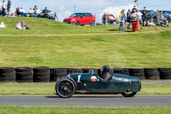 1 Iain Stewart