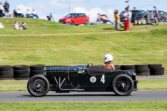 4 Mark Dixon