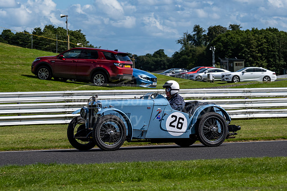 26 Hamish McNinch