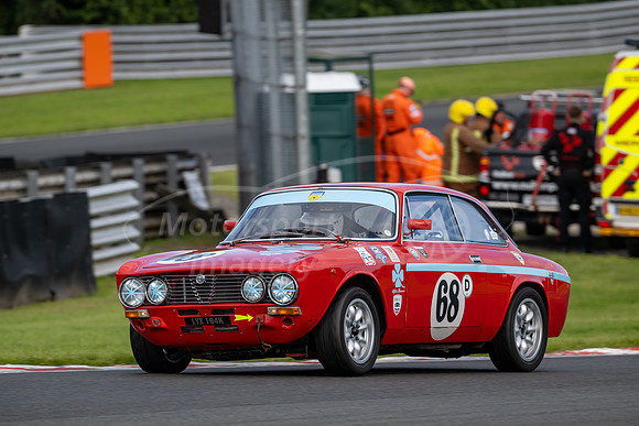 68 Jon Wagstaff / Paul Wallis