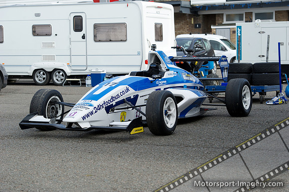 Blundell, Formula Ford