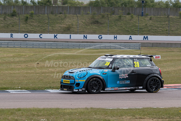 39  Brett SMITH
