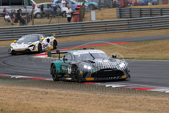 7 Giacomo Petrobelli / Jonny Adam