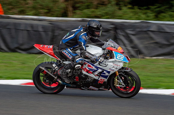 22 Barry Teasdale BMW