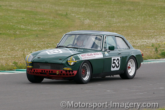 Garth Maxwell, MGB GT V8
