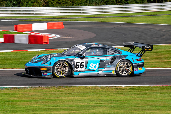 66 Nick JONES  / Scott MALVERN