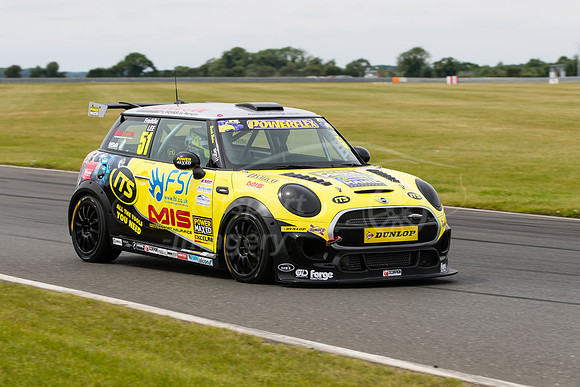 51  Freddie LEE