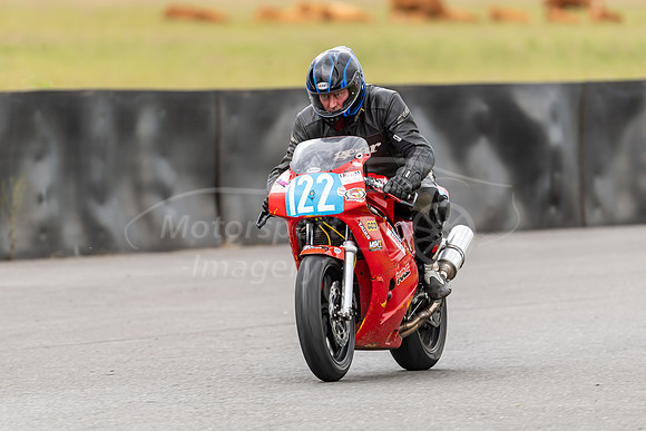 122 Nigel Race