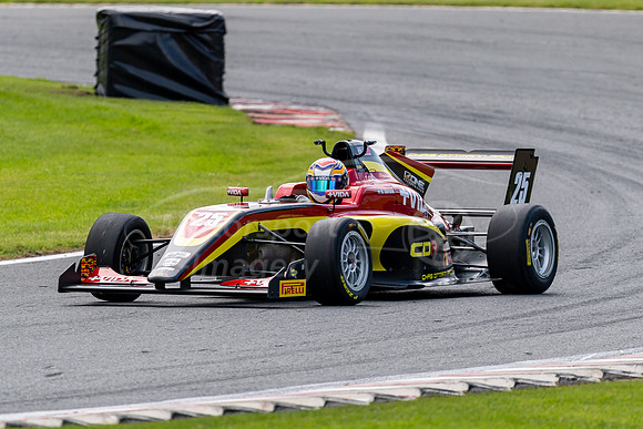 25  Nico Varrone