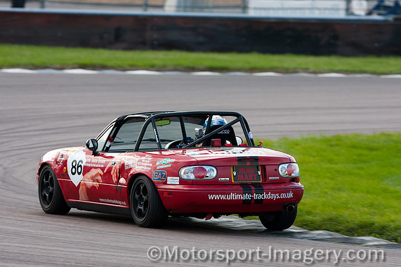 Creative Touch Design Sponsored MX5 at Rockingham