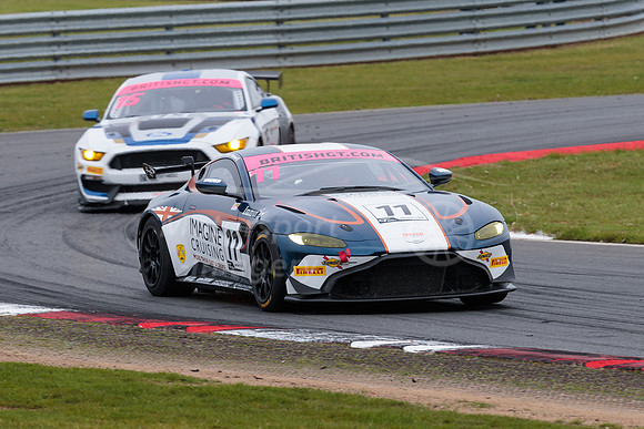 11  Beechdean AMR - Aston Martin V8 Vantage GT4  Kelvin Fletcher