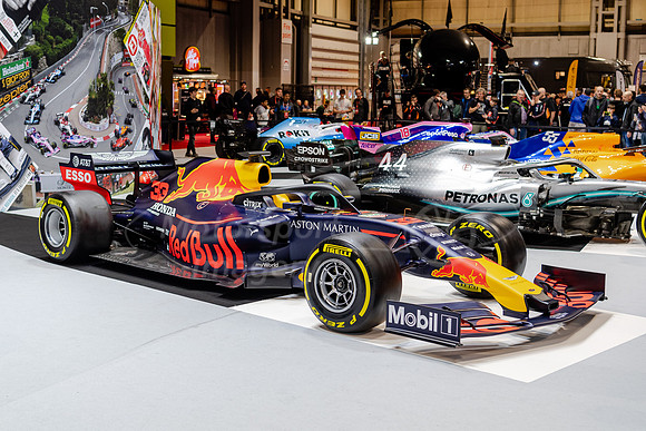 2019 Aston Martin Red Bull F1, Alex Albon, Max Verstappen