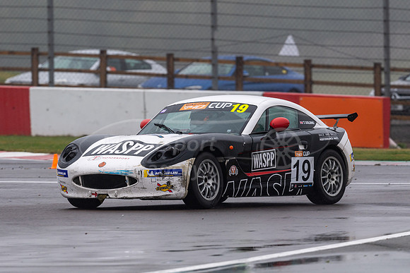 19 Tom Golding