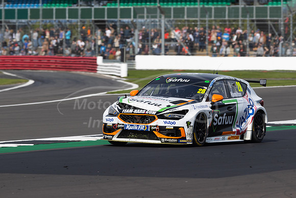 28 Nicolas HAMILTON