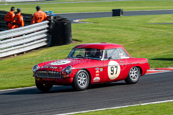 97 Mike Russell / Gordon Russell MGB