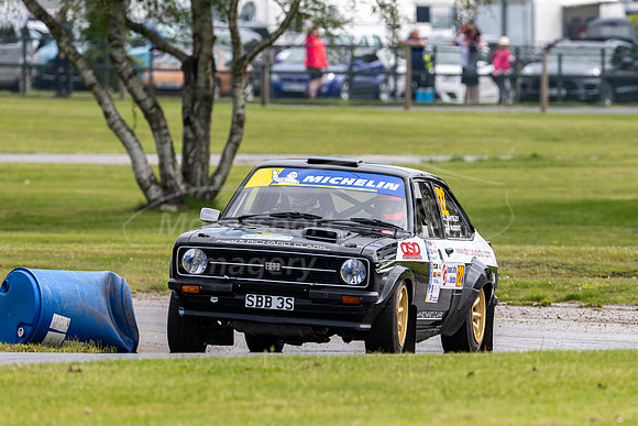 122, Darren James Nugent, Liam Whiteley, Ford Escort Mk II