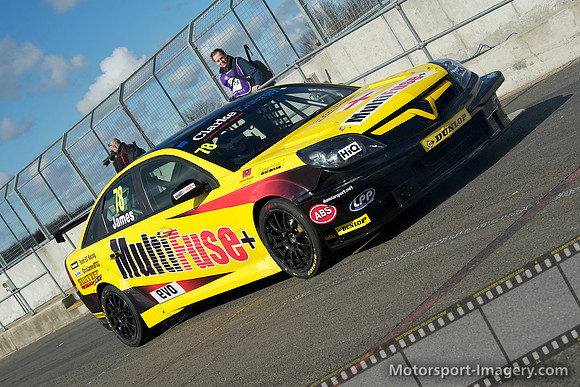 Chris James, Vauxhall Vectra