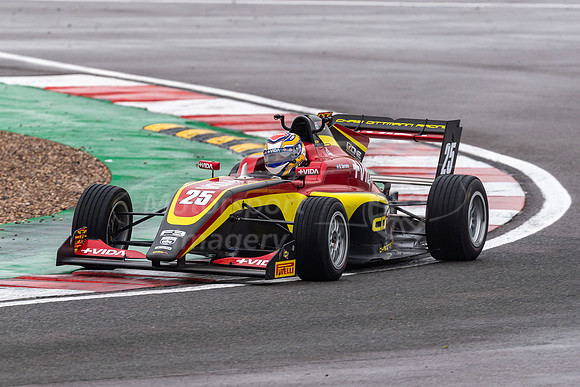 25  Nico Varrone