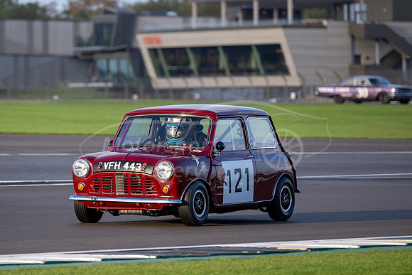 121 Aaron Smith / Piers Thynne, Austin Mini Cooper S