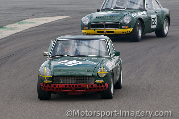 Garth Maxwell, MGB GT V8
