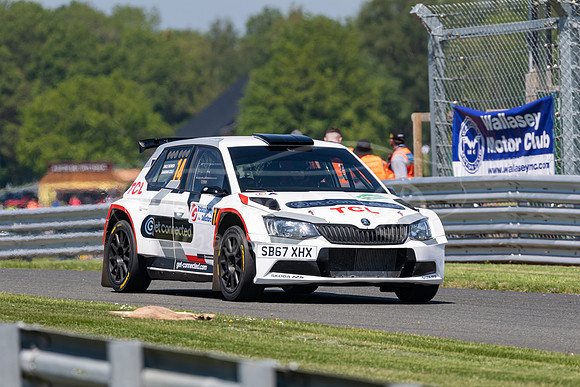14, Dale Bowen, Damian Cole, Skoda Fabia R5