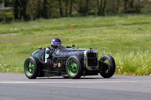 157 India Walker