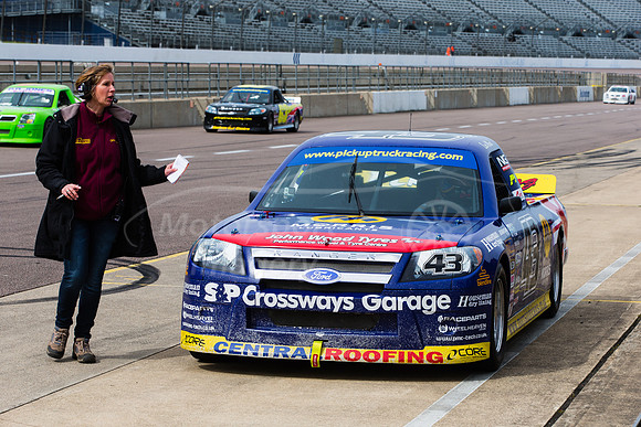 Lea Wood in pits during Red Flag race 13