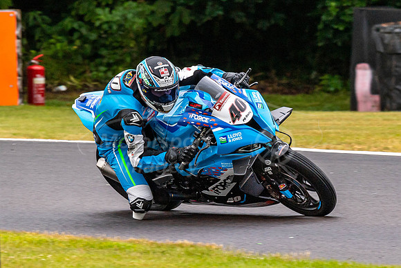 40 Joe FRANCIS   BMW - iForce Lloyd & Jones BMW