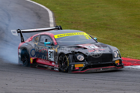 31  JRM Racing - Bentley Continental GT3  Seb Morris / Rick Parf