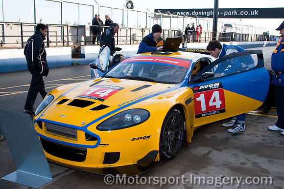 Tom Black, Stuart Hall, Aston Martin DBRS9