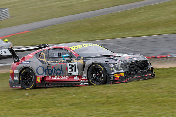 31  JRM Racing - Bentley Continental GT3  Seb Morris / Rick Parf