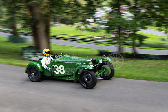38 Robert BeeBee
