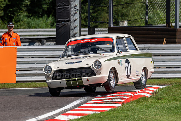 711 Peter Smith / Guy Smith Ford Lotus Cortina