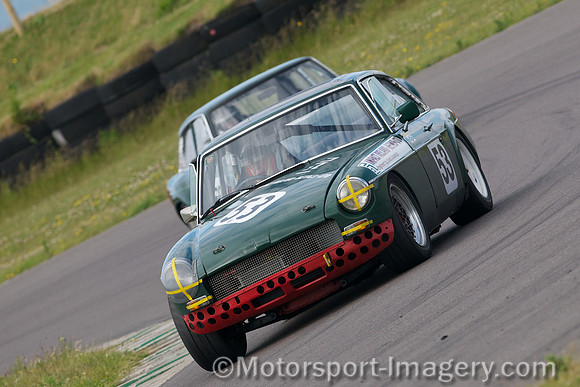 Garth Maxwell, MGB GT V8