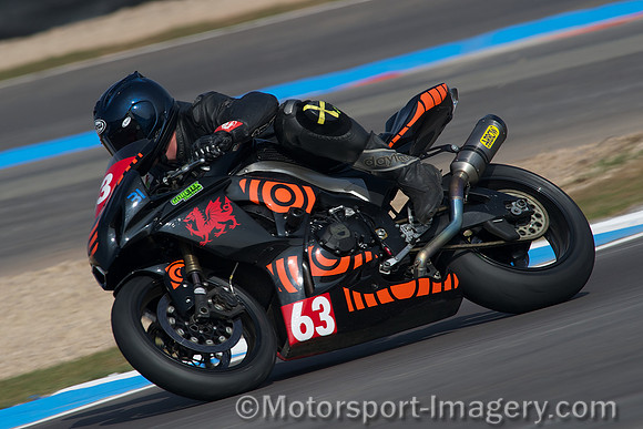 Kevin Davies, Suzuki