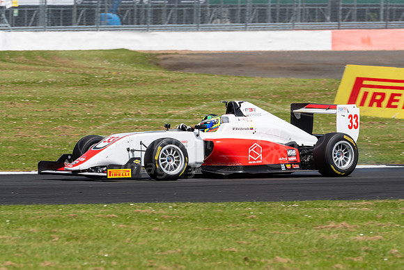 33  Manuel Maldonado