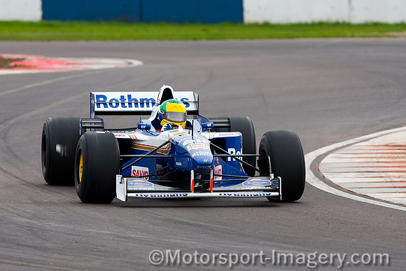 Williams Renault FW18