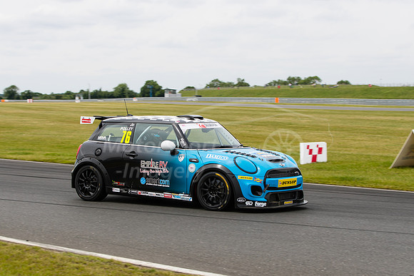 76  Jo POLLEY