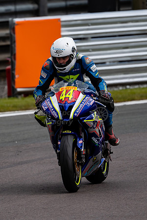 44 Ewan Potter Yamaha,